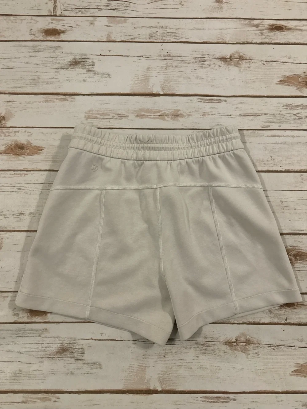 Lululemon Women’s Softstreme High-Rise Short 3.5